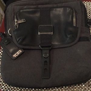 Tumi unisex shoulder/travel bag